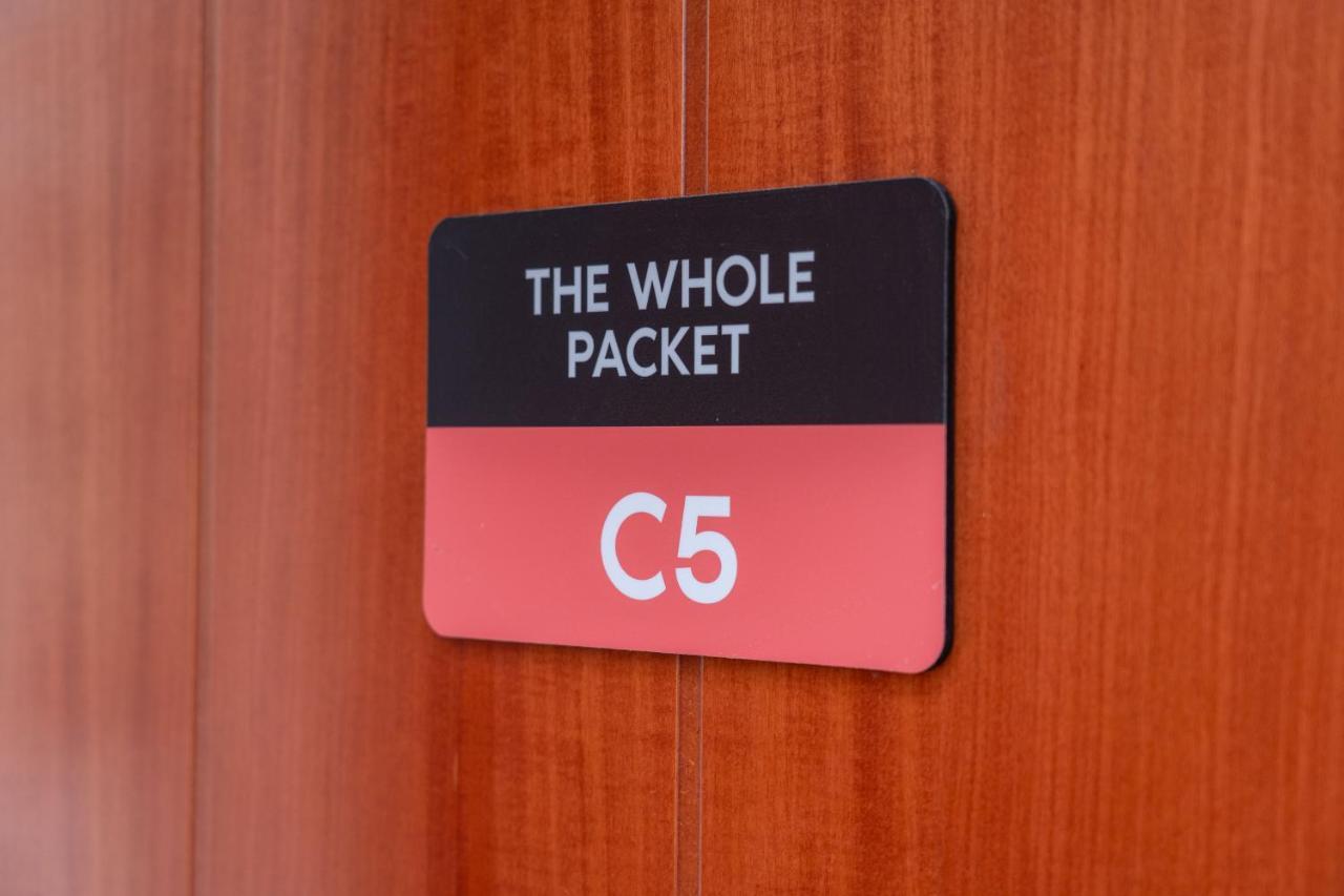 The Whole Packet C5 Center With Parking Apartamento Larissa Exterior foto