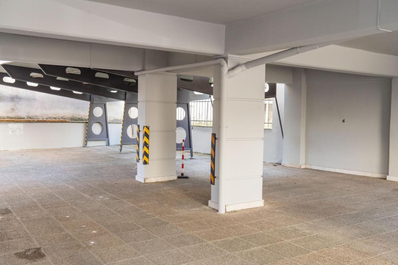 The Whole Packet C5 Center With Parking Apartamento Larissa Exterior foto